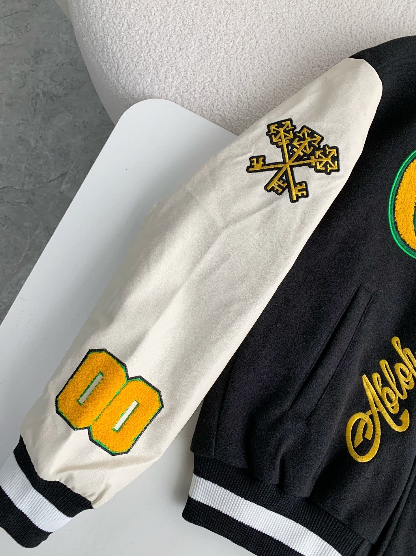「#3499」OFF-WHITE  FW22  Logo embroidered single-breasted Baseball uniform