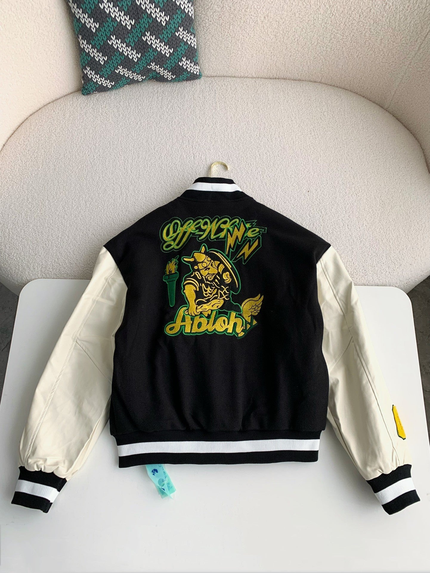「#3499」OFF-WHITE  FW22  Logo embroidered single-breasted Baseball uniform