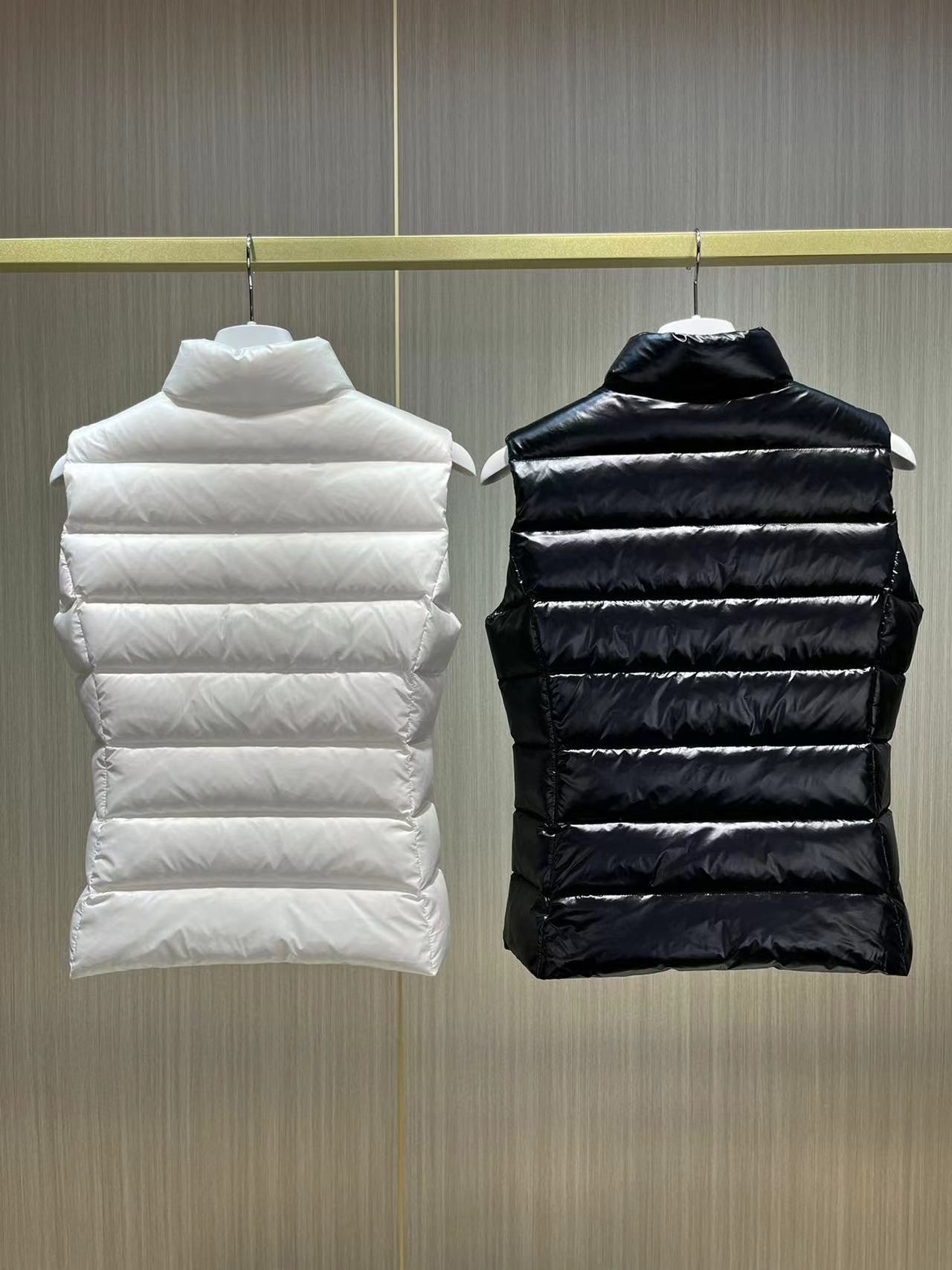 「#3588」Moncler down vest