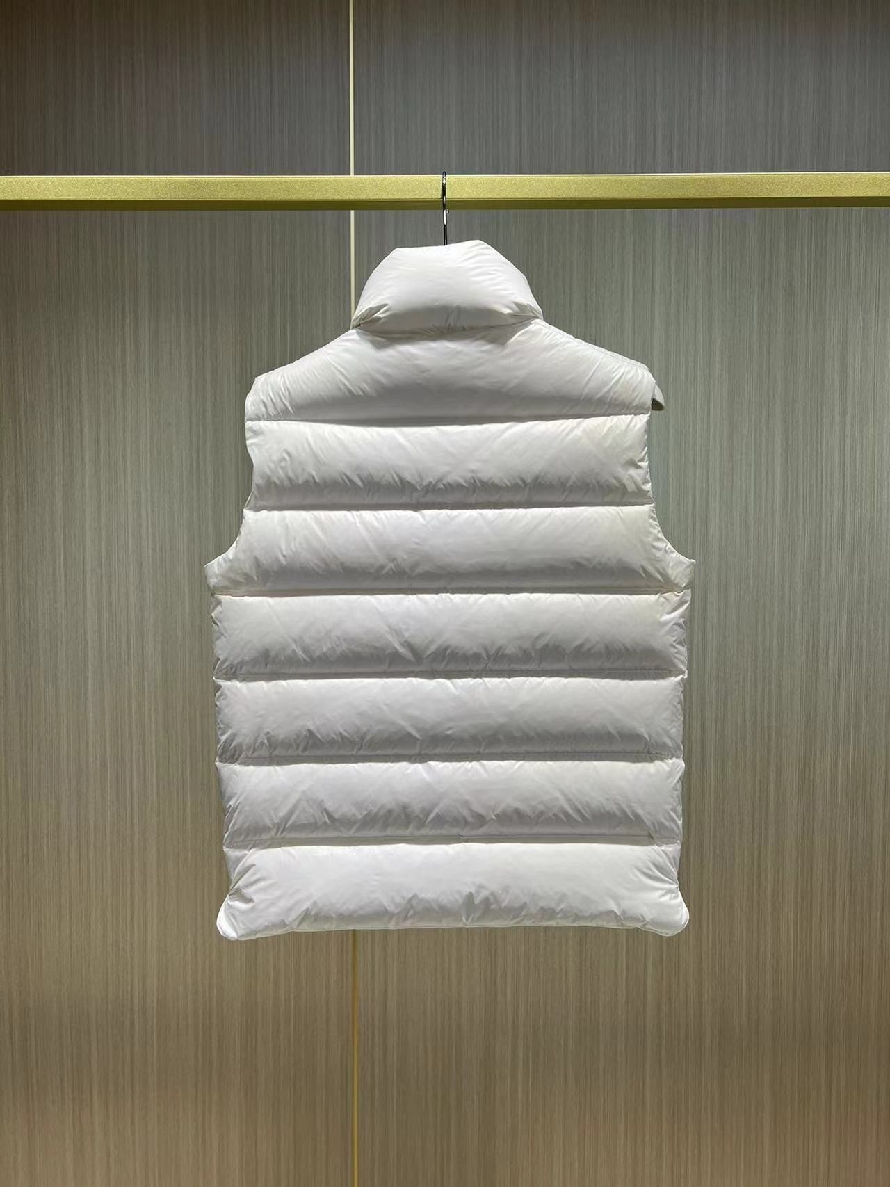 「#3589」Moncler stand collar down vest