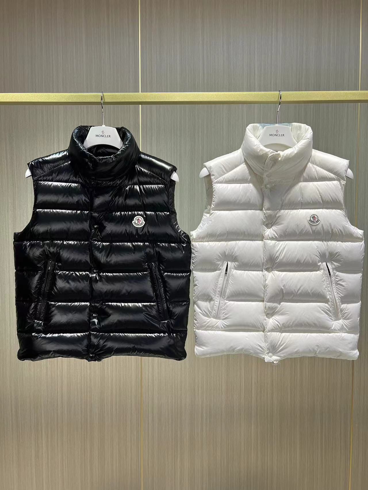 「#3589」Moncler stand collar down vest