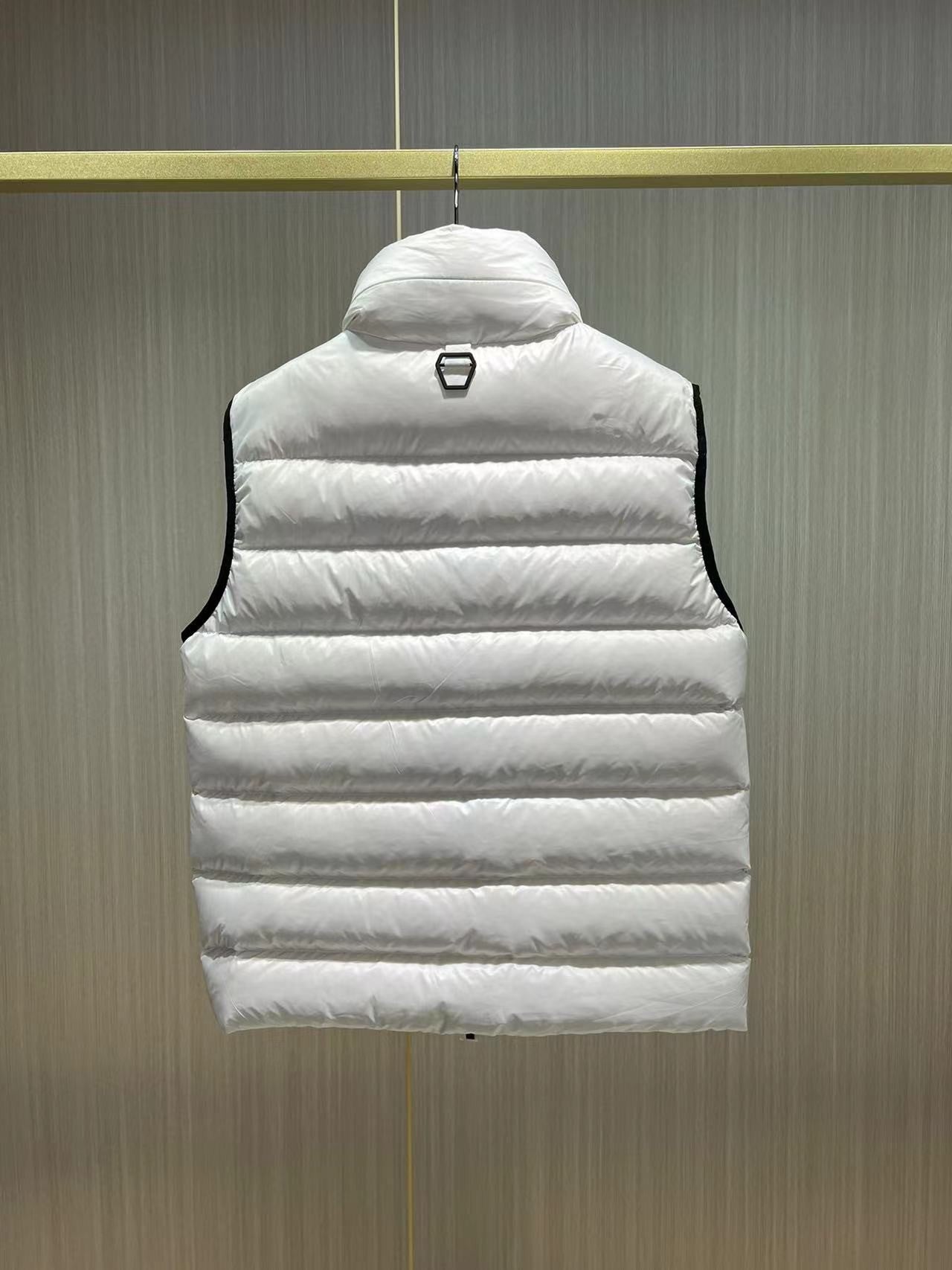 「#3590」Moncler down stand collar vest