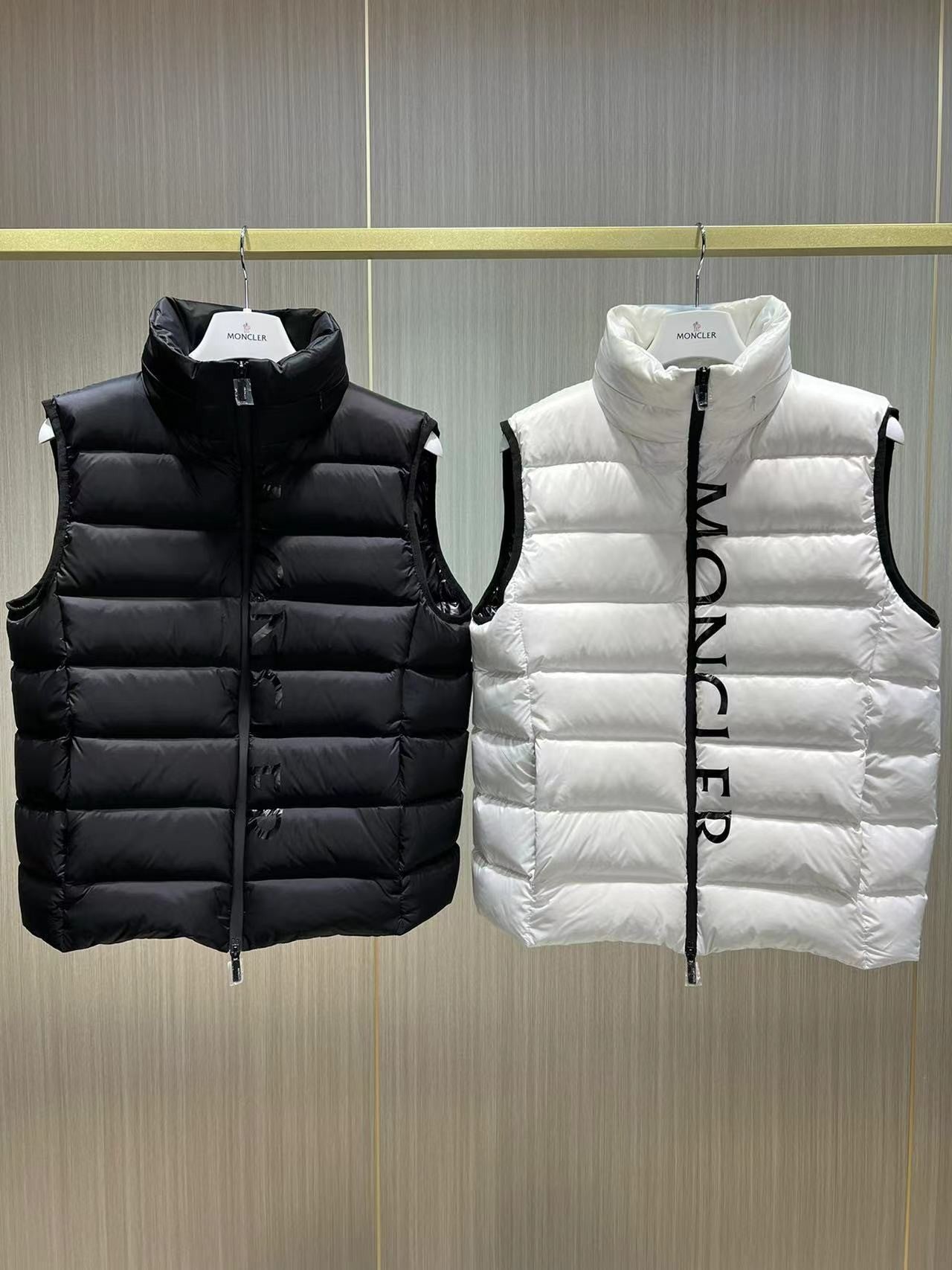 「#3590」Moncler down stand collar vest