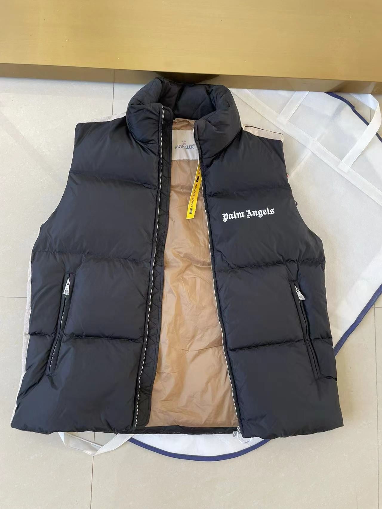 「#3593」Moncler×Palm Angles joint Rodman series down vest