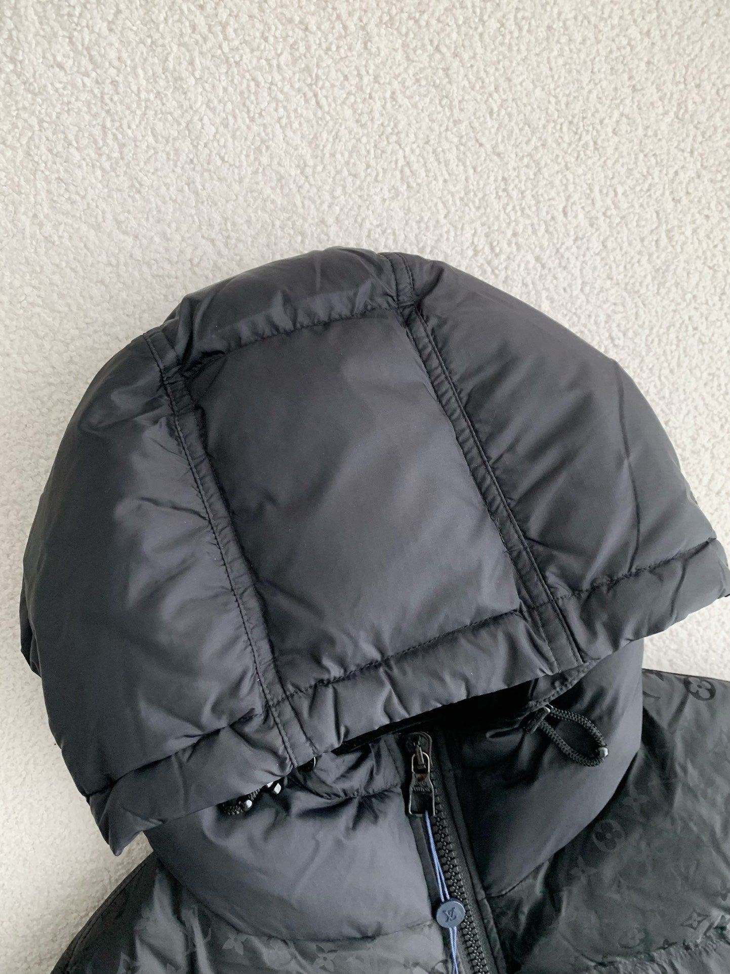 「#2066」LOUIS VUITTON Logo Down Jacket
