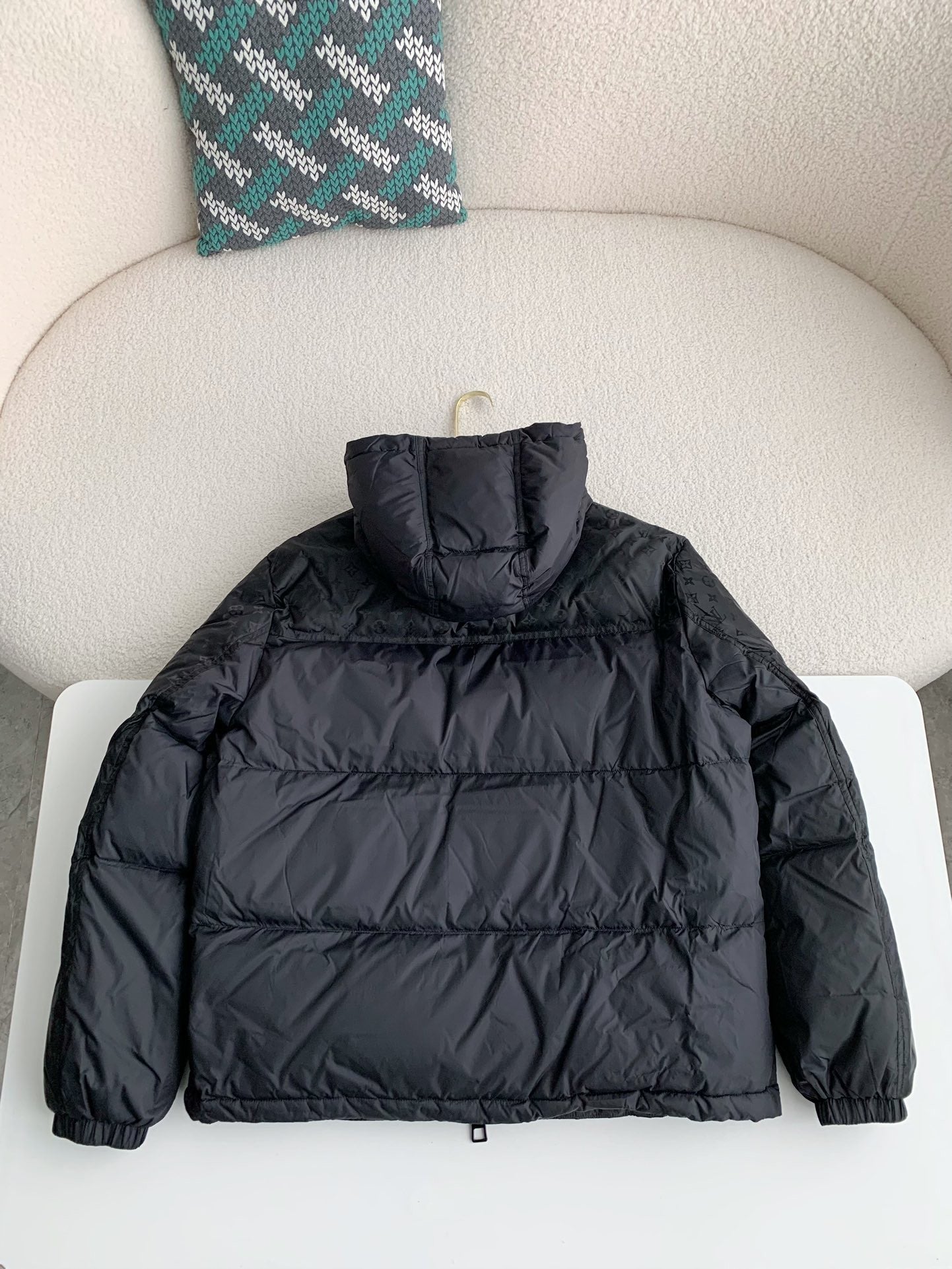 「#2066」LOUIS VUITTON Logo Down Jacket
