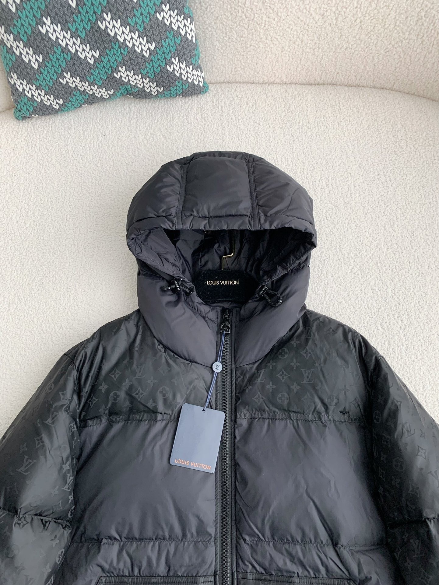 「#2066」LOUIS VUITTON Logo Down Jacket