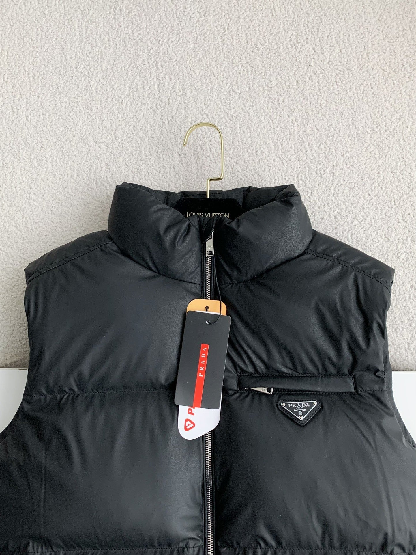 「#3652」Prada white goose down vest