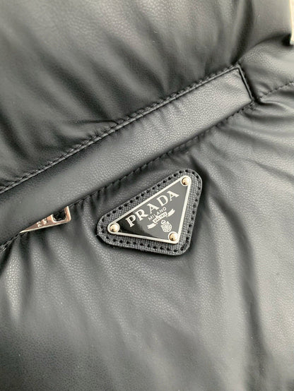 「#3652」Prada white goose down vest