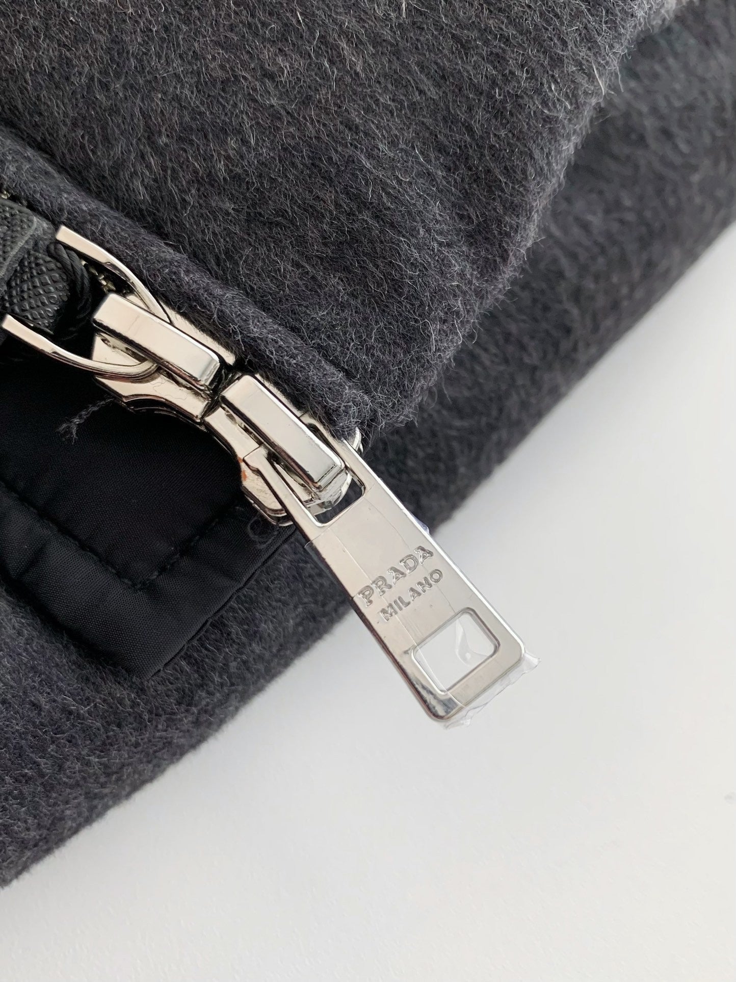 「#3694」Prada logo stand collar down jacket