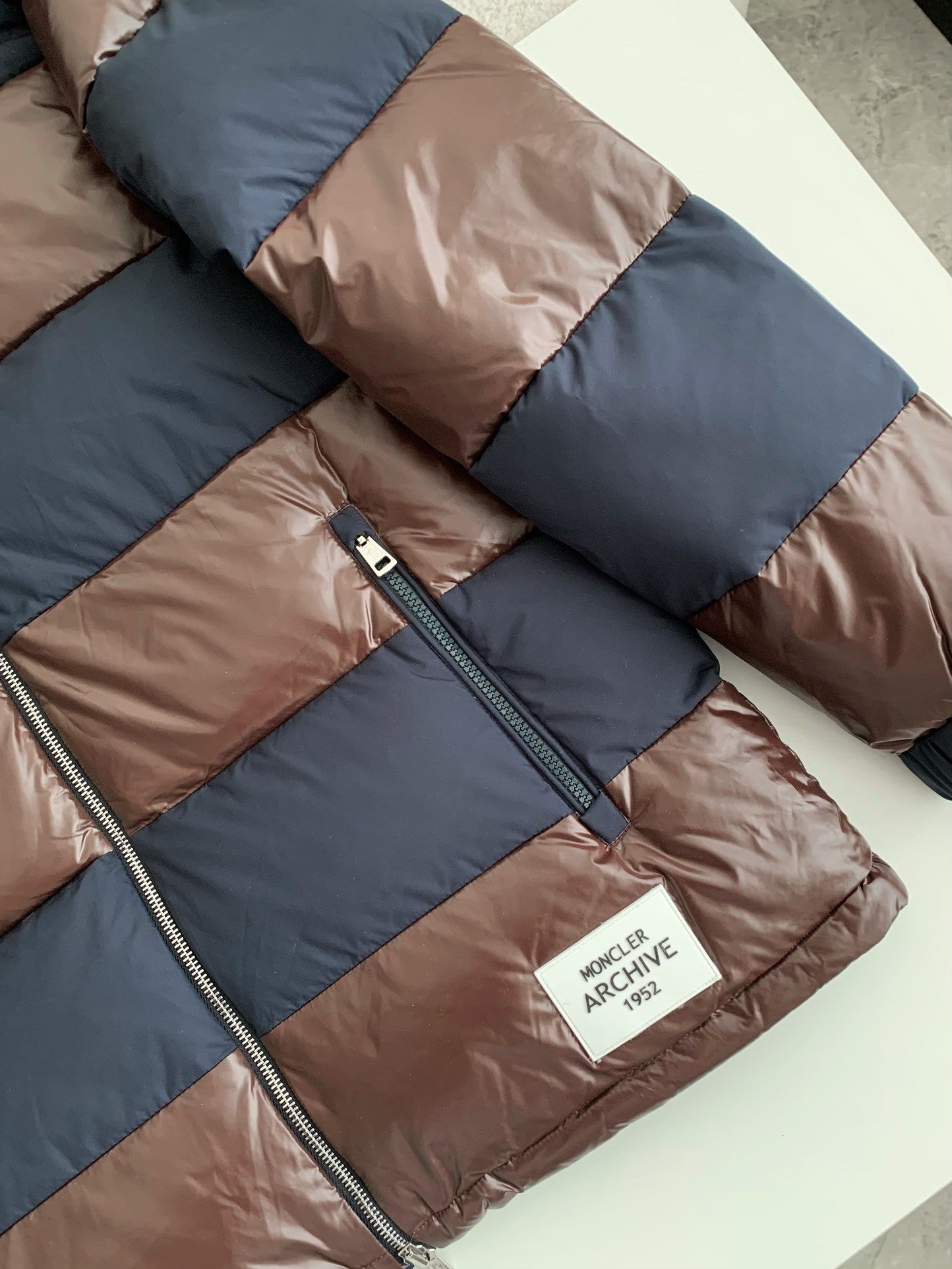 「#3713」Moncler Montbeliard down jacket