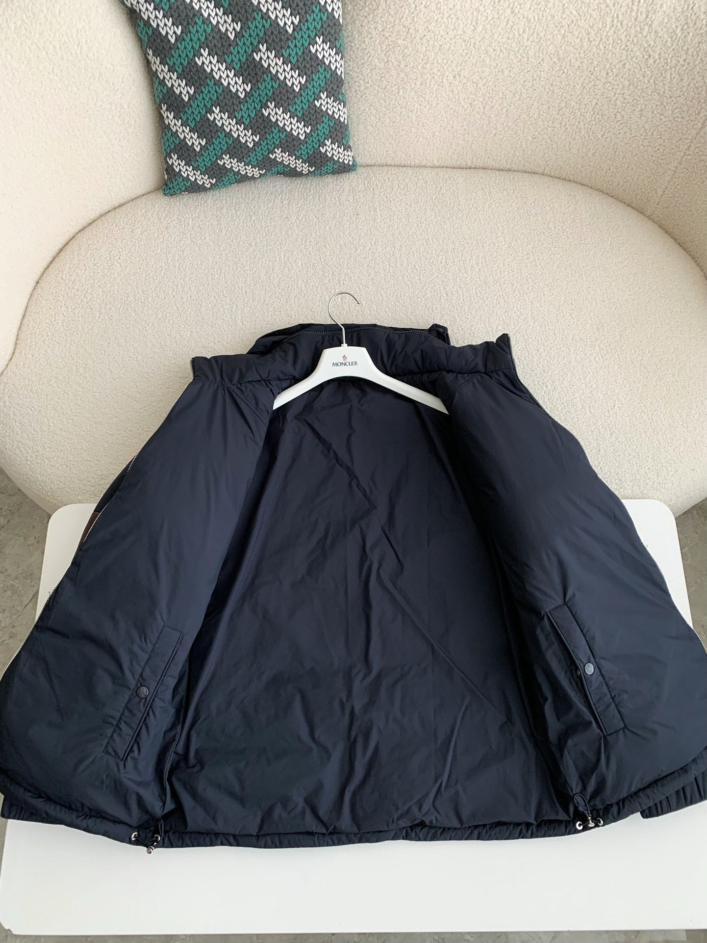 「#3713」Moncler Montbeliard down jacket