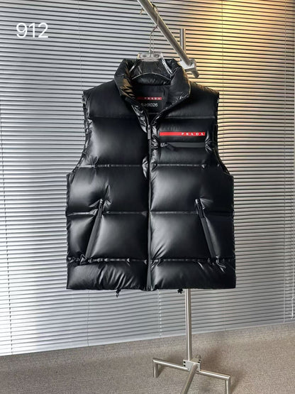 「#3784」Prada classic red label new down vest