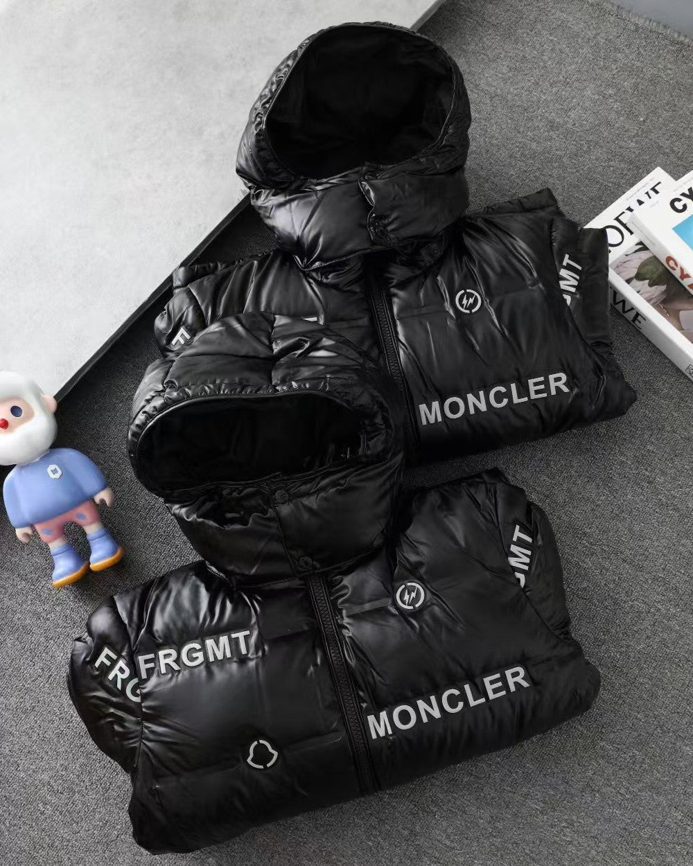 「#3789」Moncler Fujiwara Hiroshi co-branded full-print letter shiny down jacket
