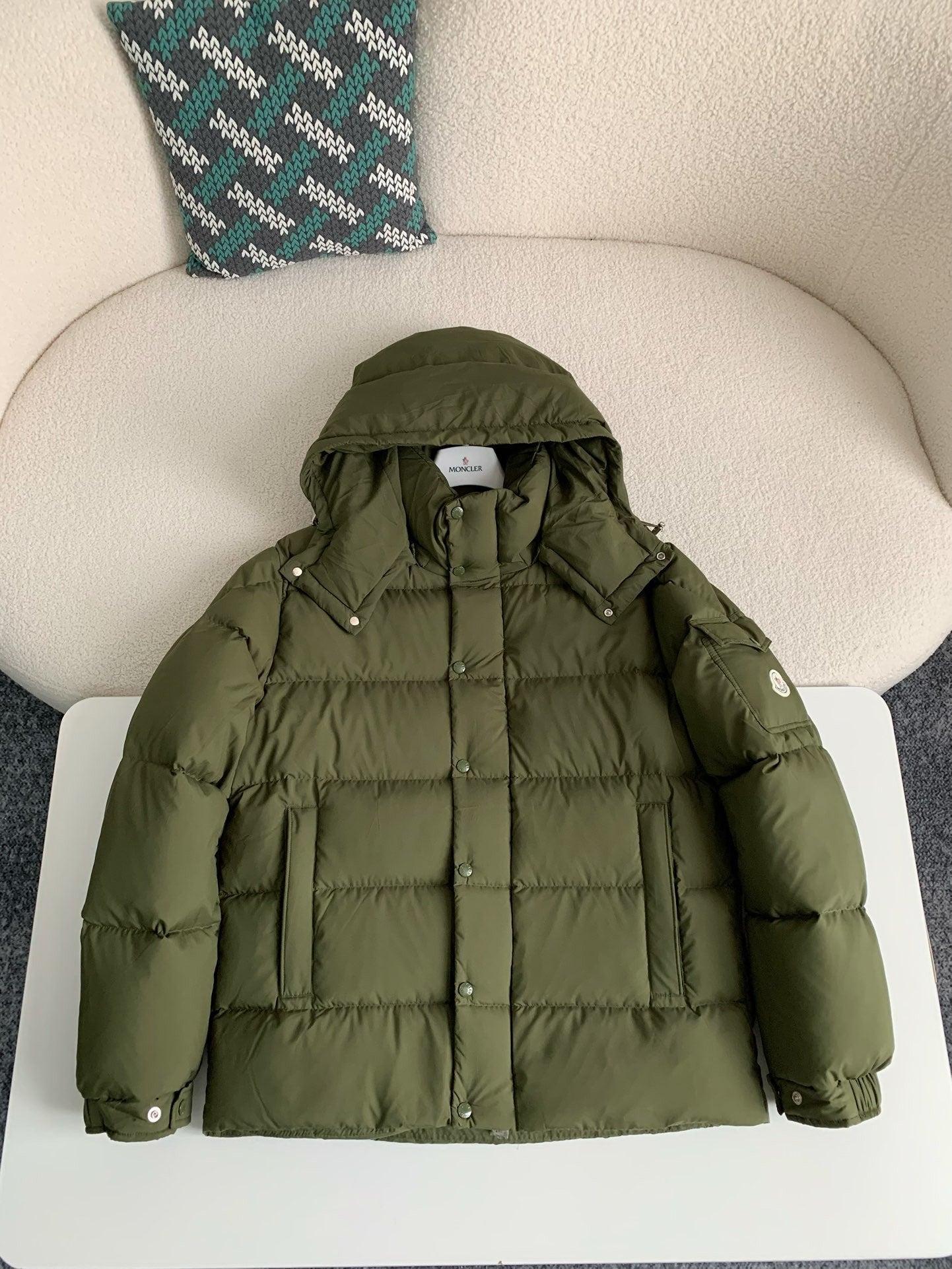 「#3912」Moncler Vezere Short Down Jacket
