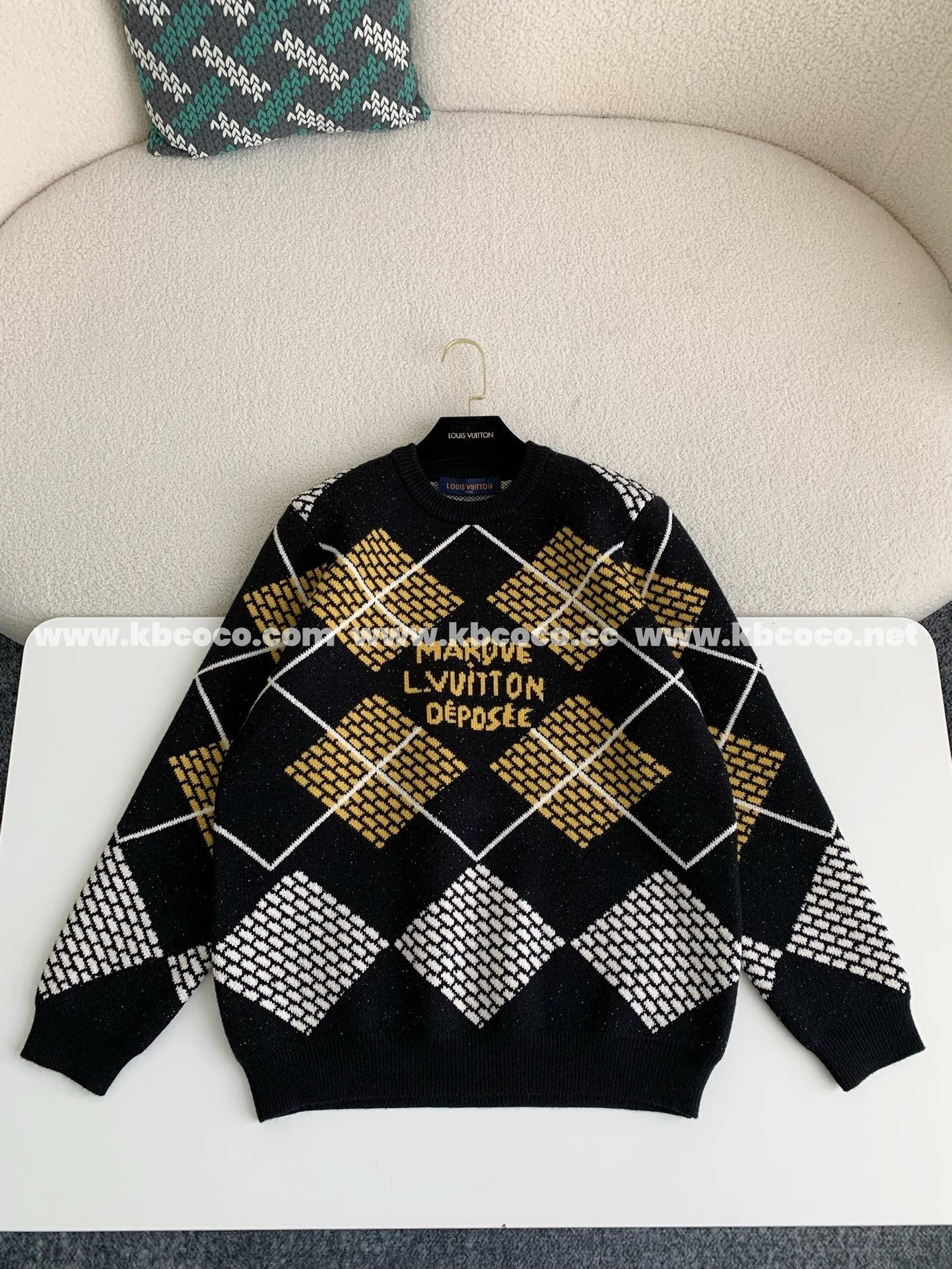 「#3927」Louis Vuitton ss25 Pre-Spring collection, blended wool round-neck sweater