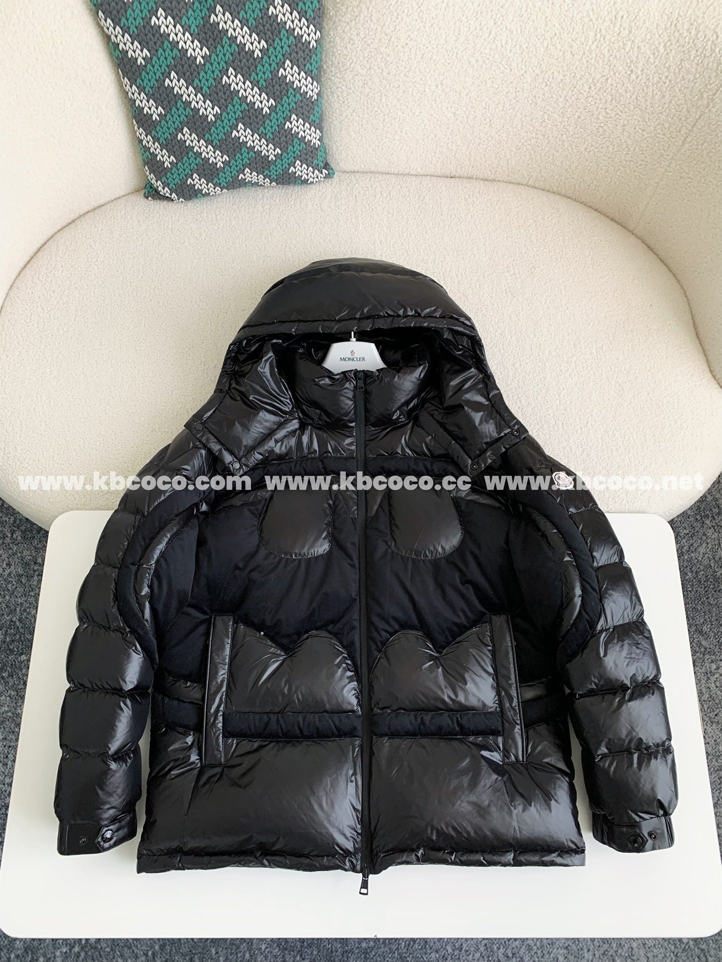 「#3871」Moncler x Batman Collaboration; Jointly issued Solander series down jacket