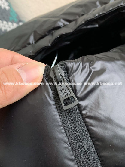 「#3871」Moncler x Batman Collaboration; Jointly issued Solander series down jacket