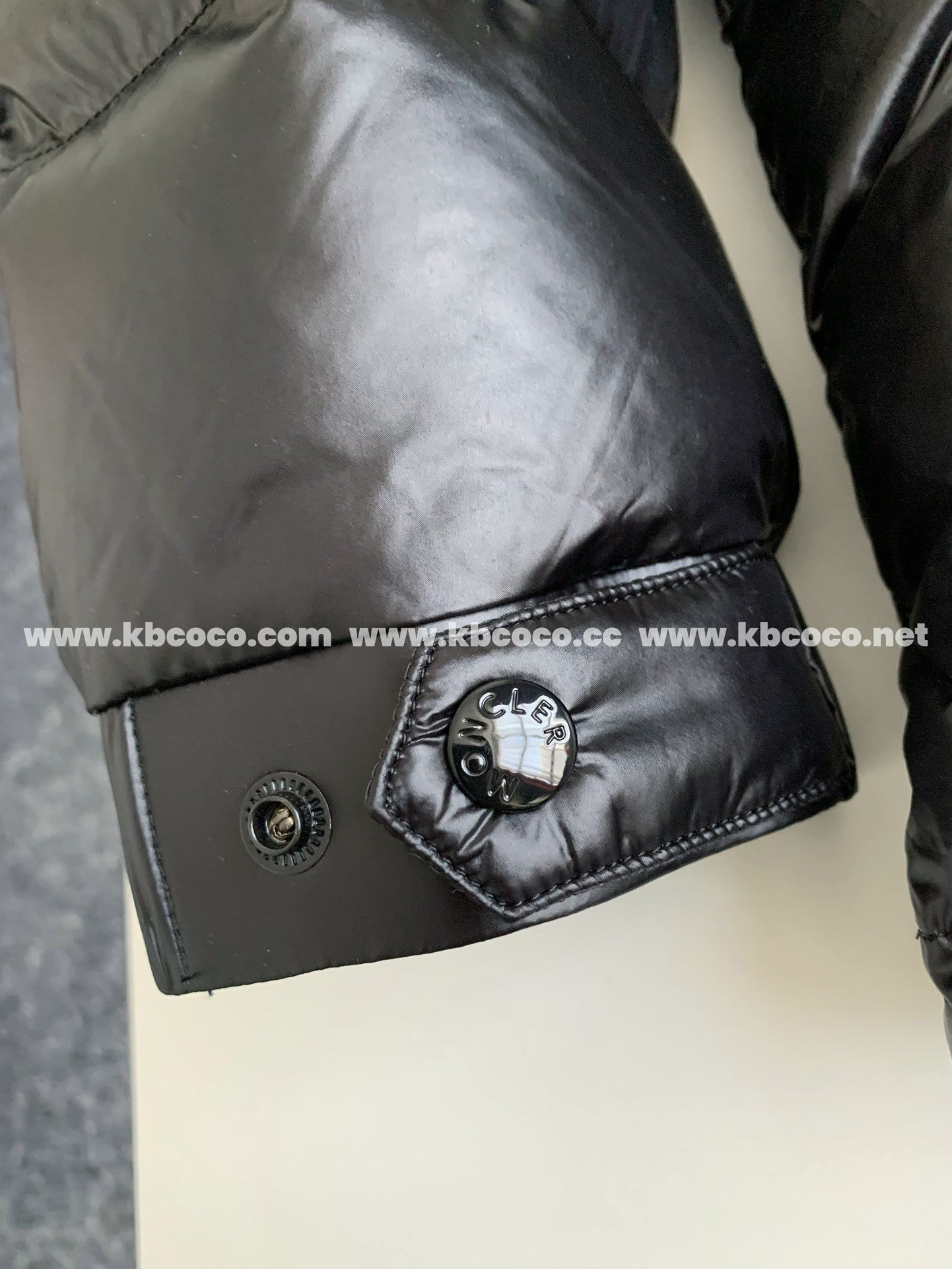 「#3871」Moncler x Batman Collaboration; Jointly issued Solander series down jacket