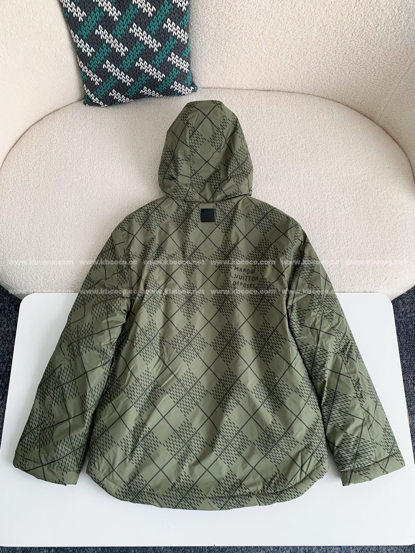 「#3974」Louis Vuitton SS25 Pre-Spring collection, Logo letter stripe jacket