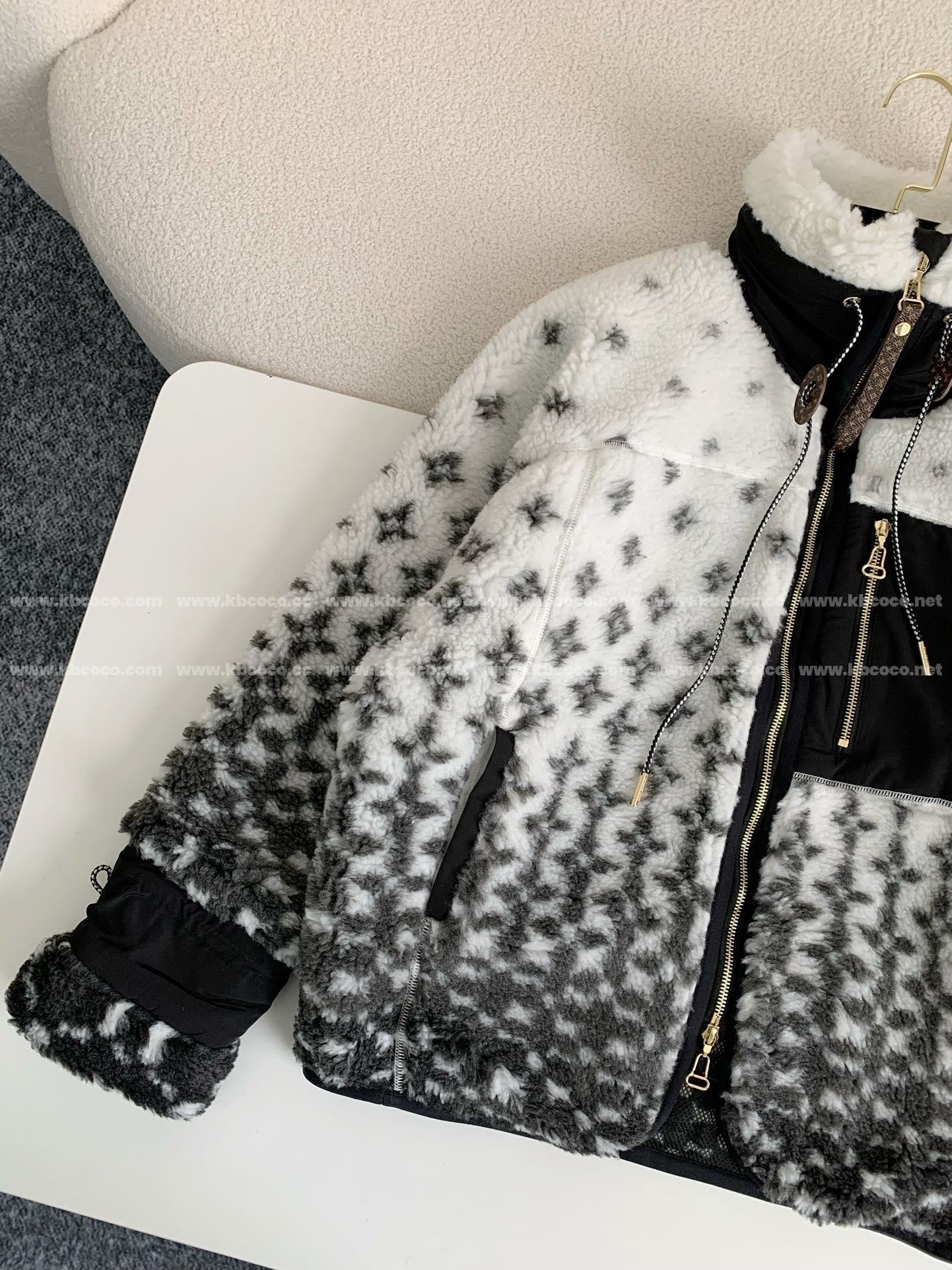 「#4043」Louis Vuitton Skiing Series FW24 Stand-collar Ombre Jacket