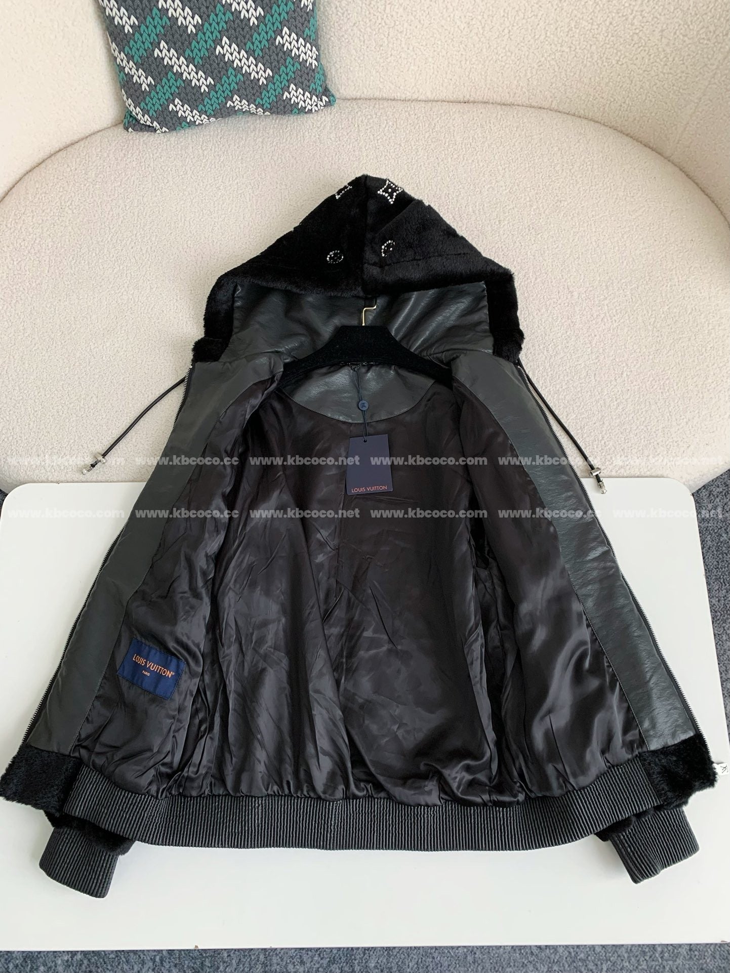 「#4073」Louis Vuitton SS25 Logo Embroidered Wool Hooded Zipper Jacket