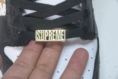 Supreme x SB Dnk Low Stars 'Black'