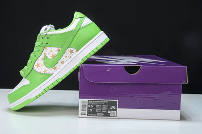 Supreme x SB Dnk Low Stars 'Mean Green'
