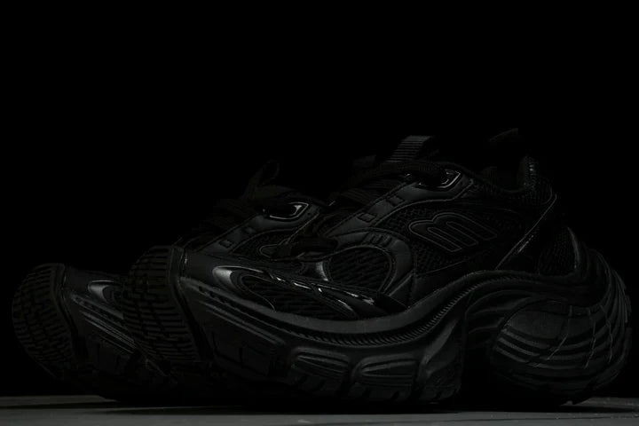 10XL Sneaker 'Black'