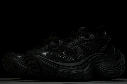 10XL Sneaker 'Black'