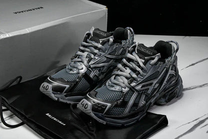 Runner 'Dark Grey Black'