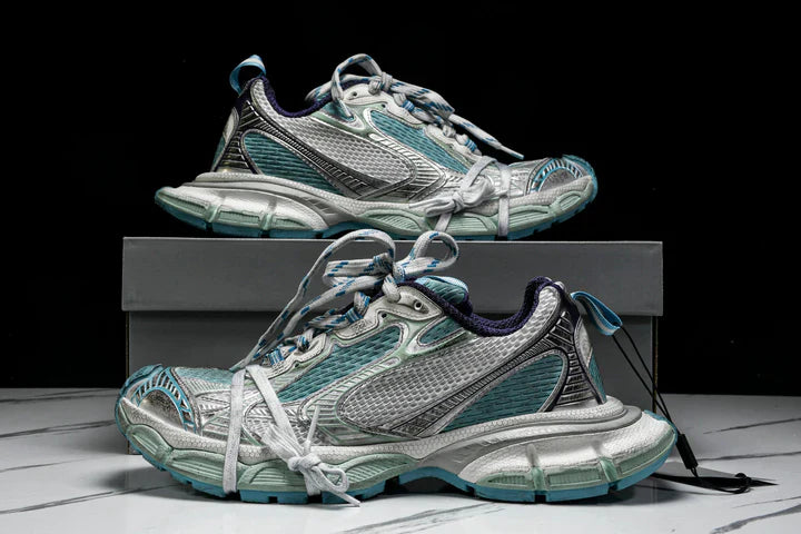 3XL Sneaker 'White Light Blue'