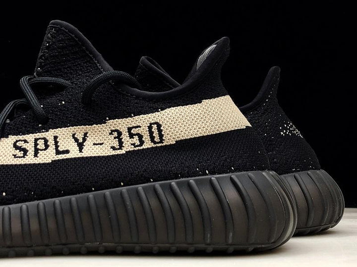 Yzy Boost 350 v2 Core Black White