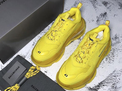 Triple S Sneaker Yellow